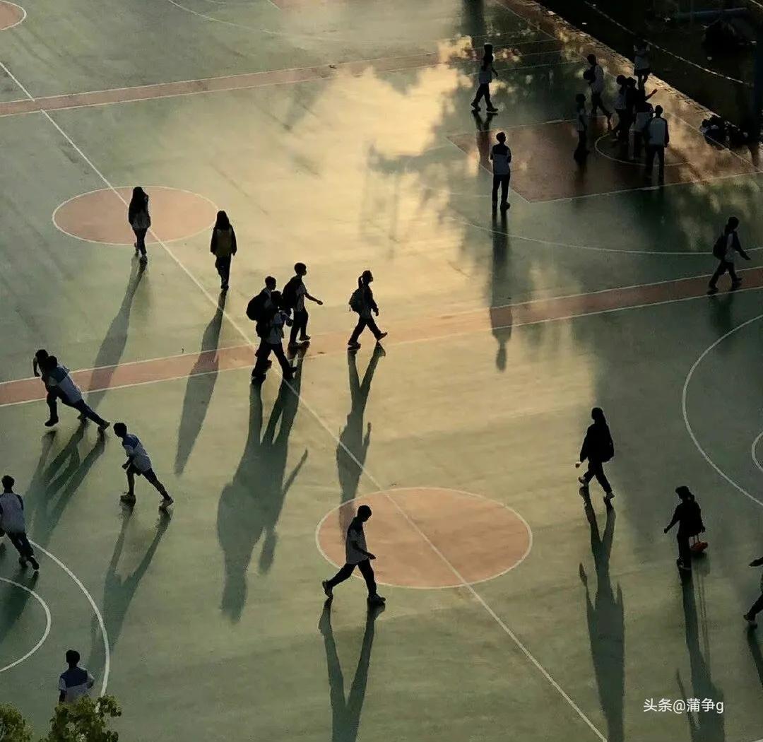 大学生并不是无所不能的,大学生真的是太难了处处碰壁