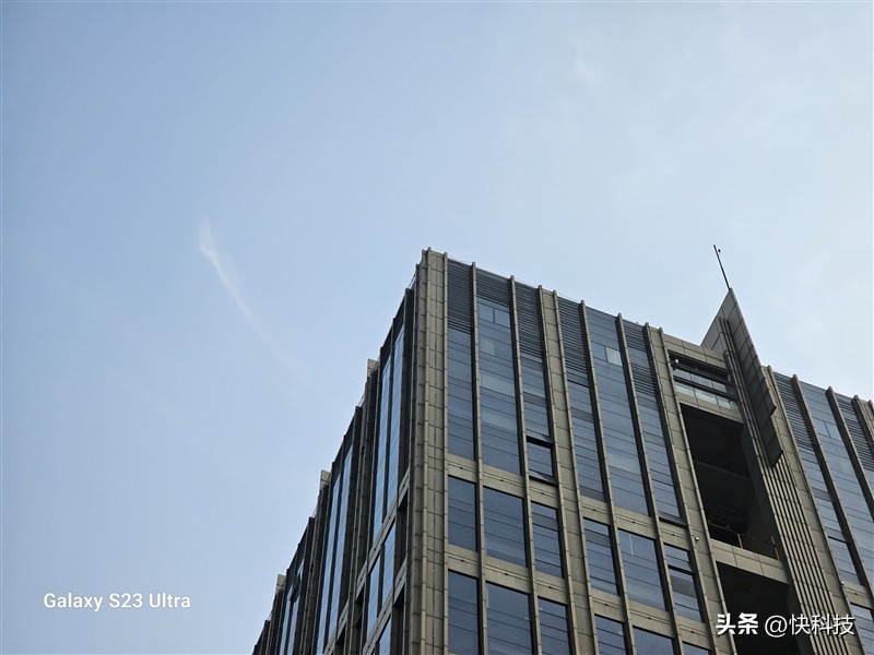 三星galaxys22超大杯,三星galaxys23ultra湖屿蓝评测