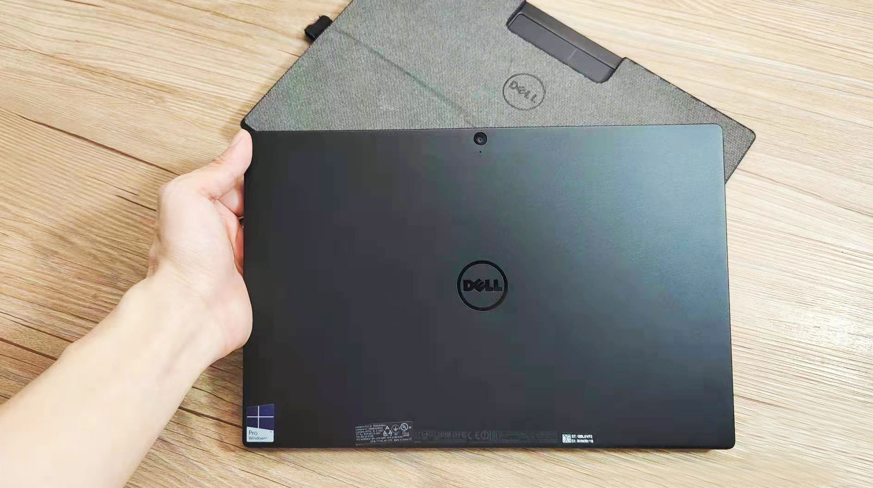 除了边框全是屏幕，这款戴尔平板电脑，是移动办公的好助手