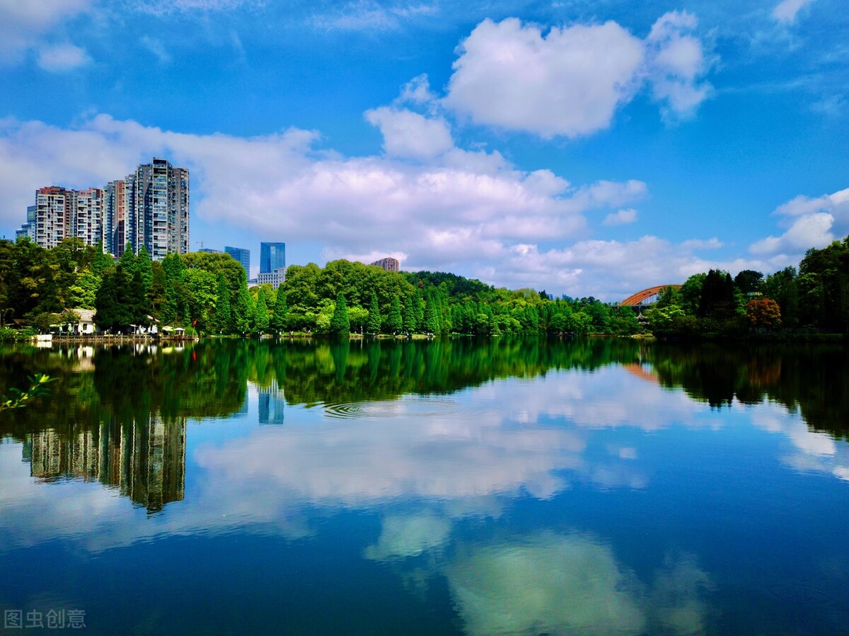 贵阳为什么会成为年轻人的香饽饽,蹲个城市