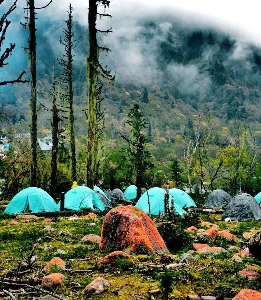 中国十大最自虐徒步路线,中国十大经典徒步线路