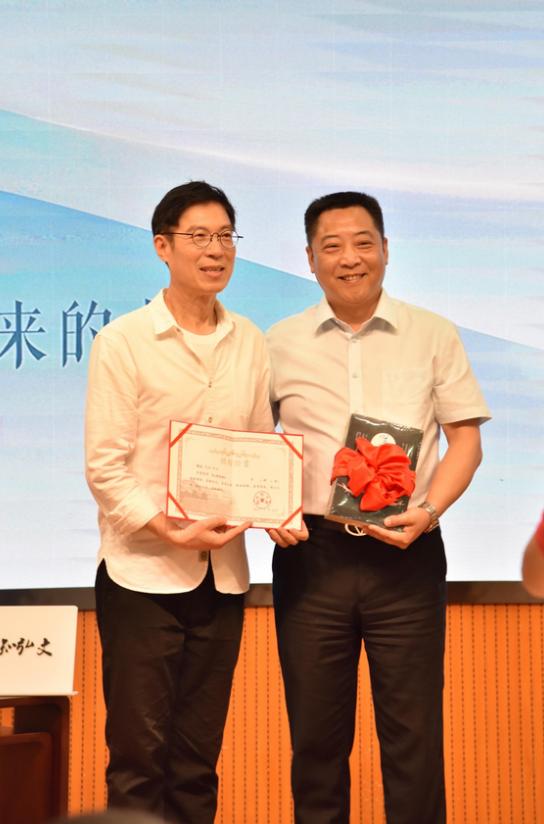 他是主持《乡村发现》的兵哥，如今的李老师，李兵现在还好吗？