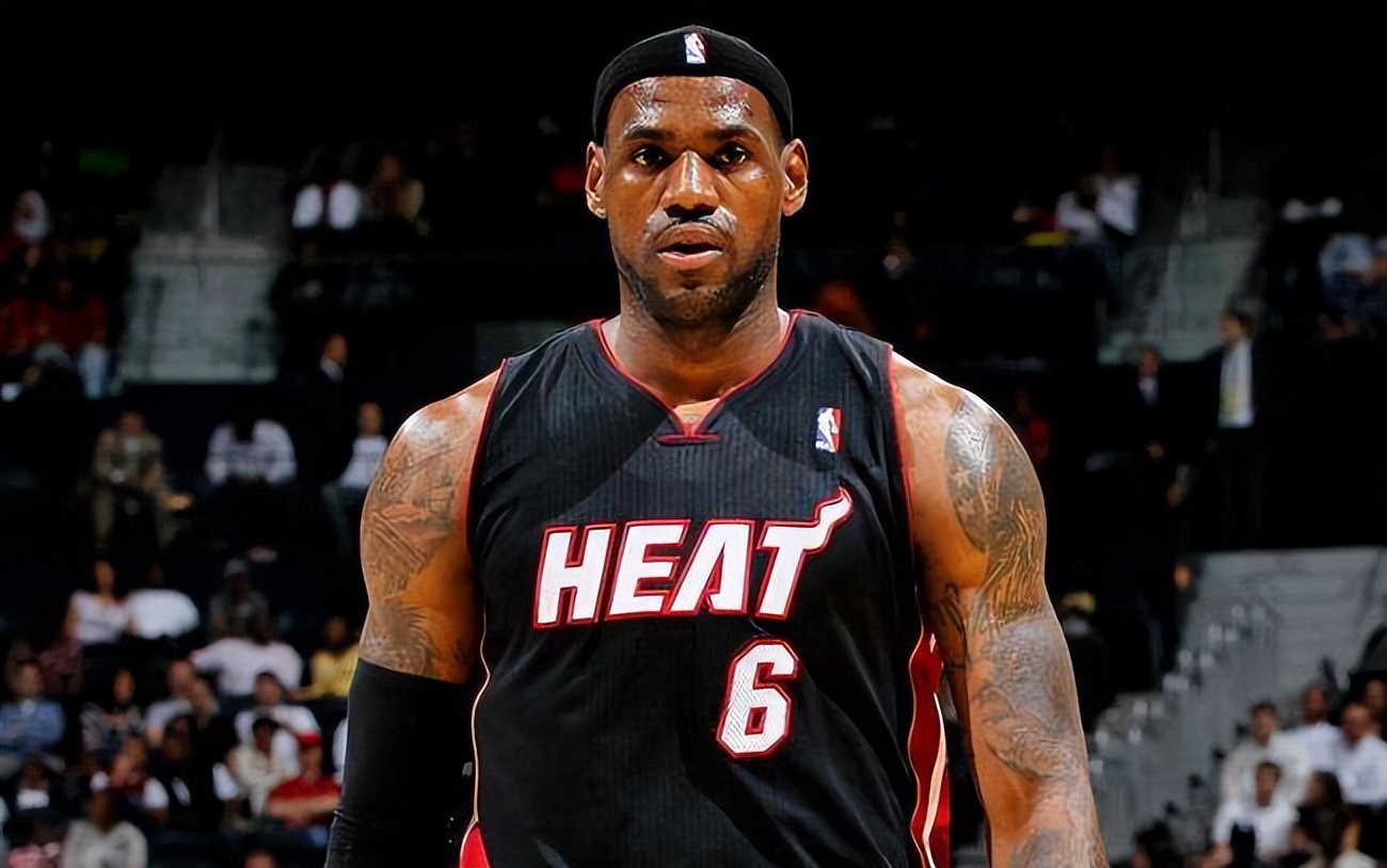 足球明星对应的篮球明星,足球球员与篮球球员