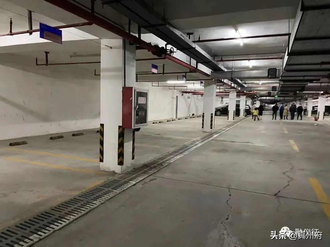 仪征榕侨翡翠湾物业投诉电话,仪征榕侨翡翠湾车位多少钱