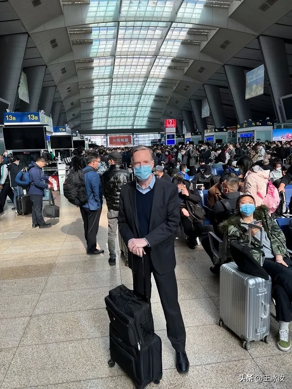 美国大使坐高铁,美国大使乘坐中国高铁