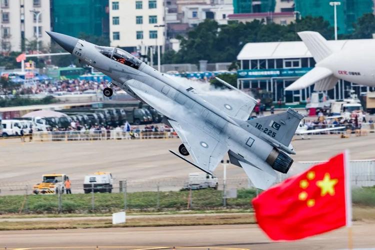 买中国战斗机不结账，被我国*债追**七次还在推脱？现在还没结果