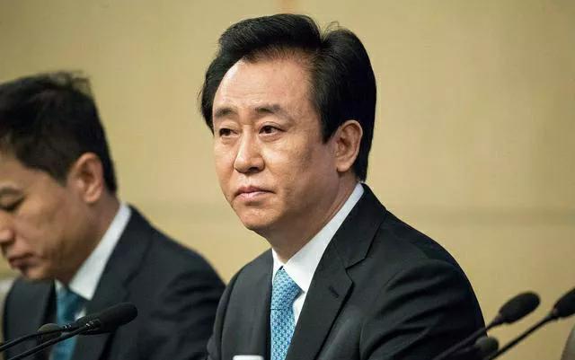 昔日首富，恒大许家印，今被网传走投无路跳楼