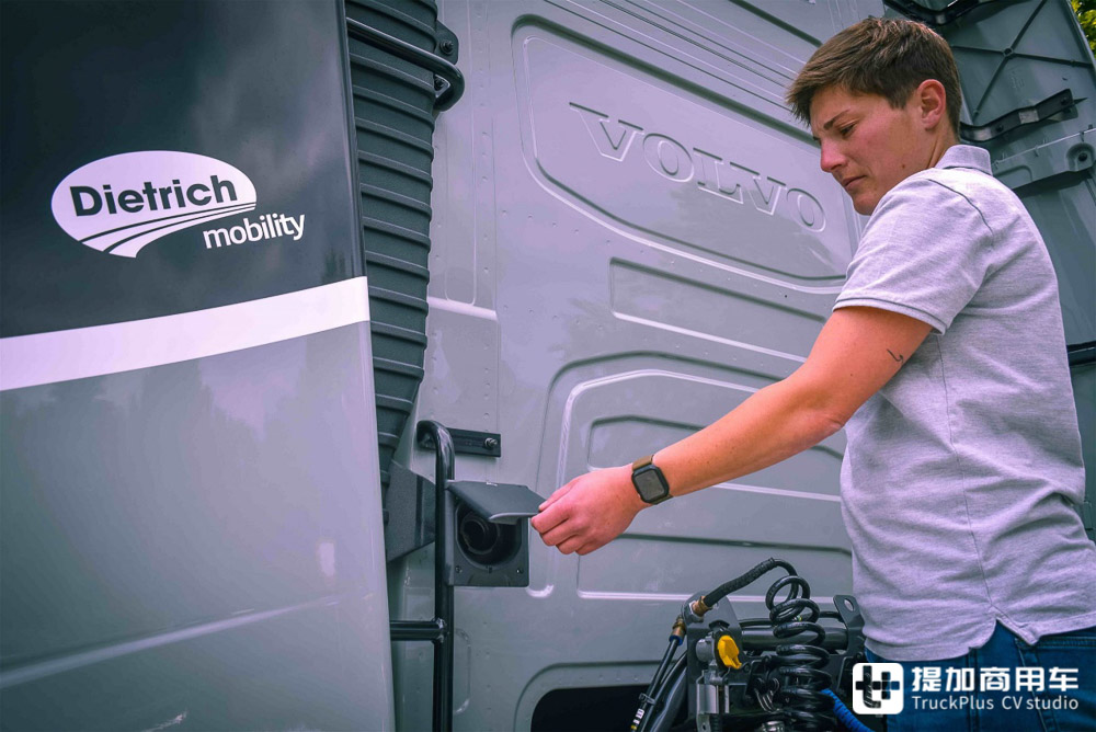 德国改装沃尔沃房车,沃尔沃fh国外改装内饰