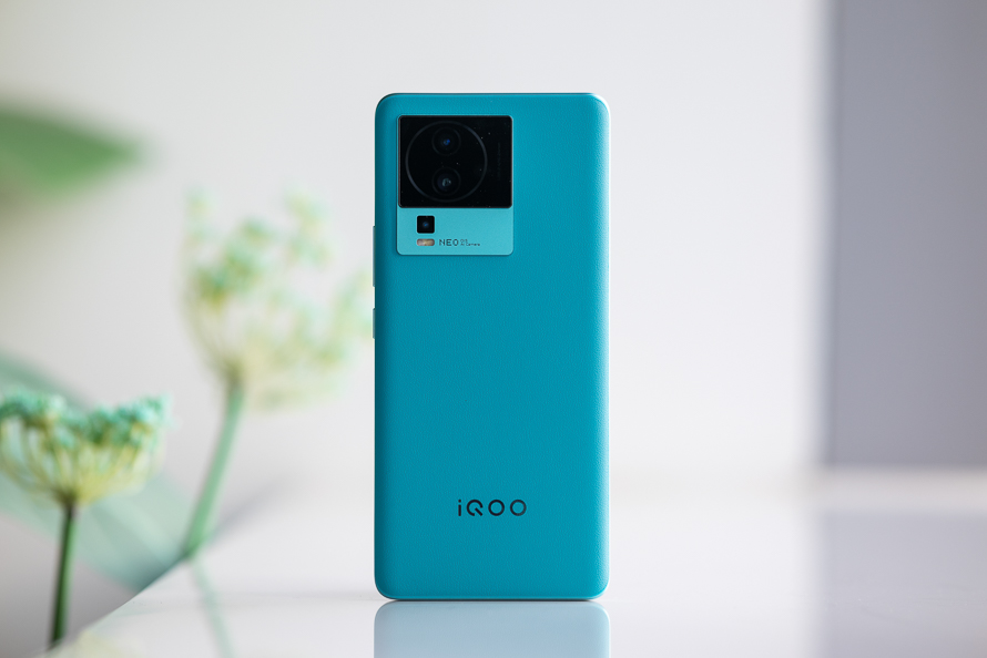 vivo与oppo都是最新旗舰机你选谁,vivo和oppo最新款哪一款比较好