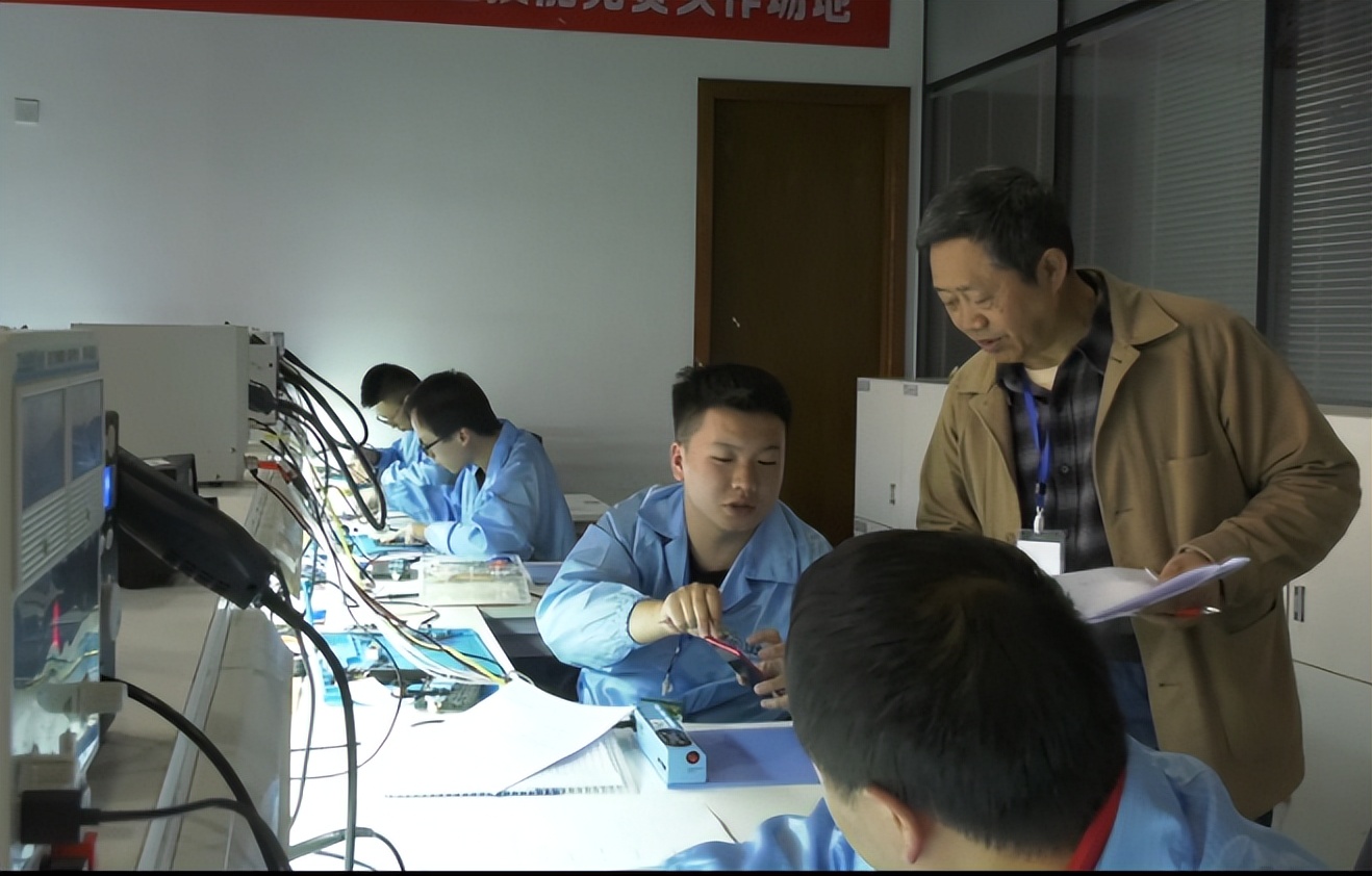 计算机维修工考试在哪里报名,计算机维修工证书实操是线上考吗