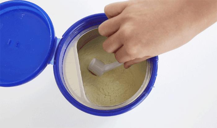 冲奶粉的误区新手爸妈中招了没,泡奶粉的正确方法是什么