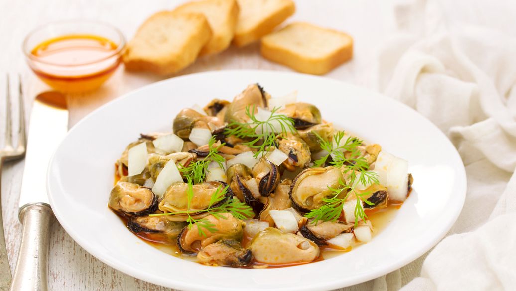 胃烧心反酸吃什么食物蔬菜合适,7类烧心又毁胃的食物