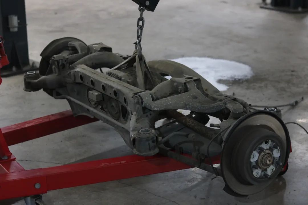 大哥12万买2005年售价100万的凌志LS430，含泪又花10万翻新才能开