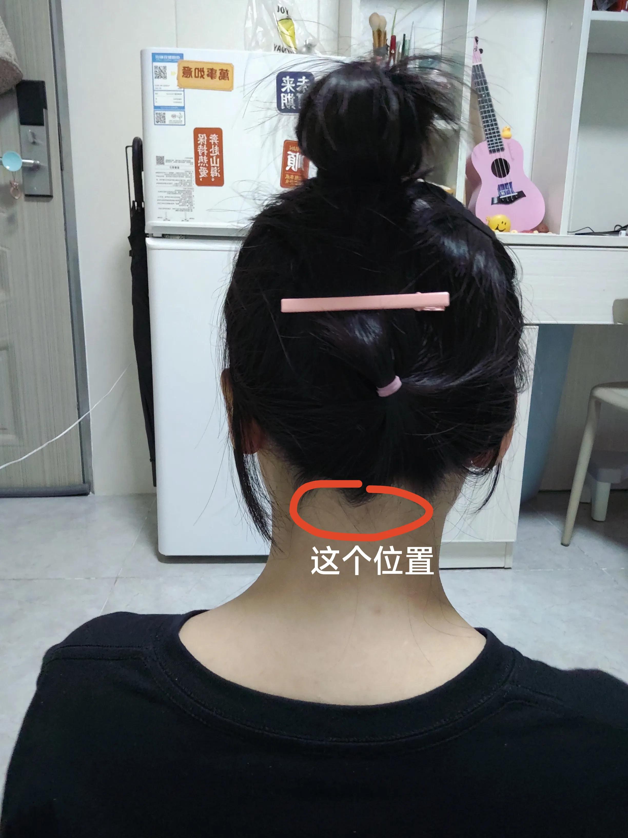 适合圆脸的高颅顶丸子头,夏季凉爽发型中长发丸子头