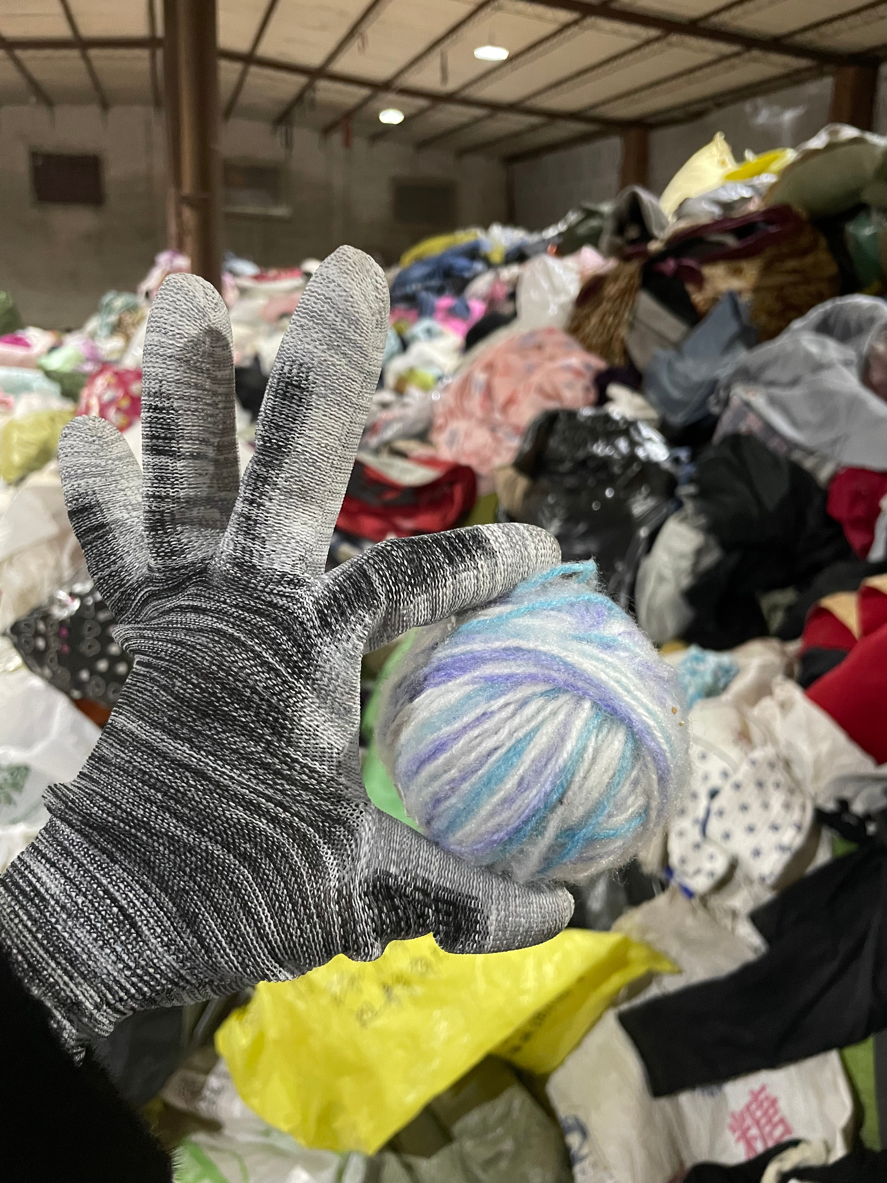 直播收破烂走红,90后姑娘直播收废品