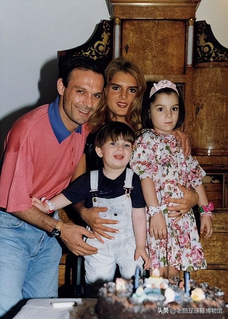 中国球迷不认识的球鞋，保加利亚球王代言，昙花二现的世界杯金靴