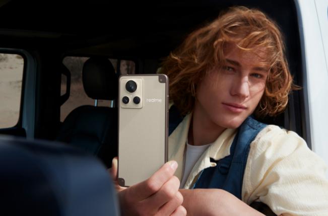 一加acepro和realmegt2大师探索版,一加ace2pro和真我gt5跑分对比