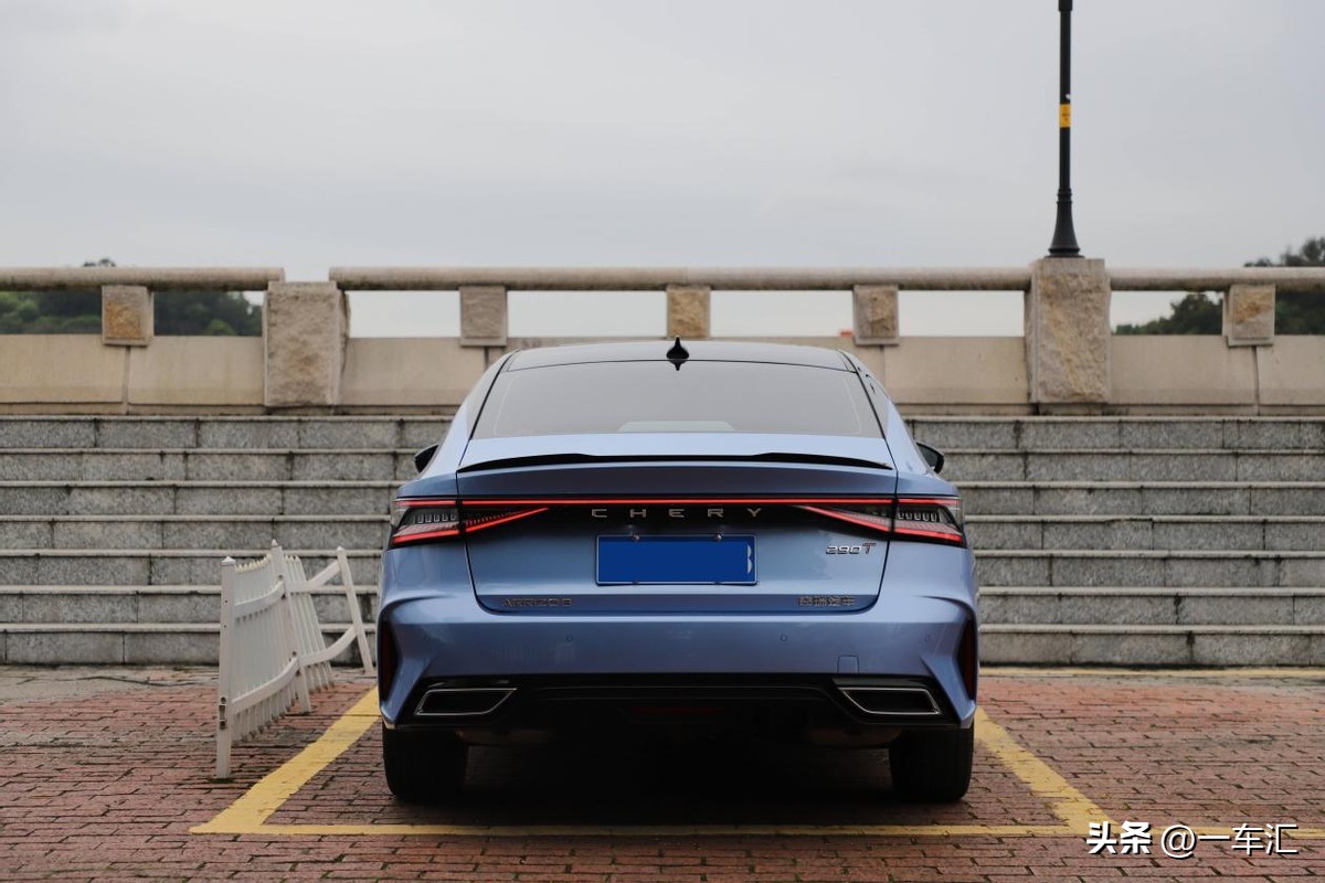 “BBA车型”的平替之选，档次与颜值兼备，10.89万就给1.6T发动机