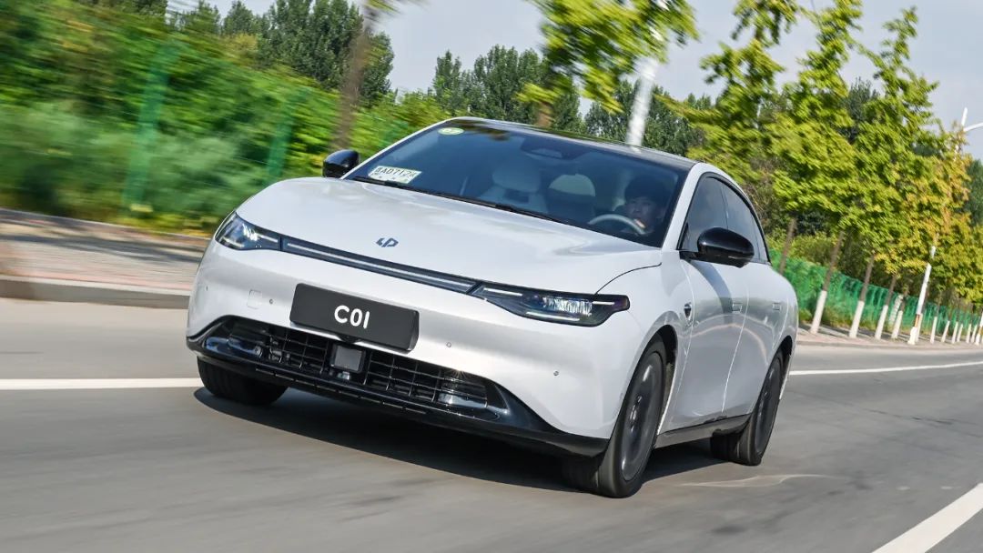 预售价18-27万元零跑c01开启预售,c01零跑增程行政版降价多少