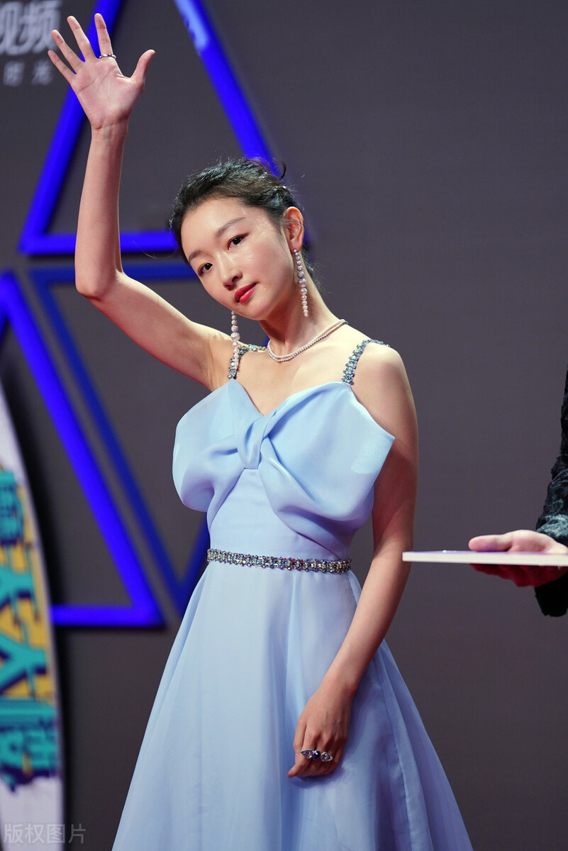 周冬雨为何淡出娱乐圈,周冬雨的成名之路究竟如何