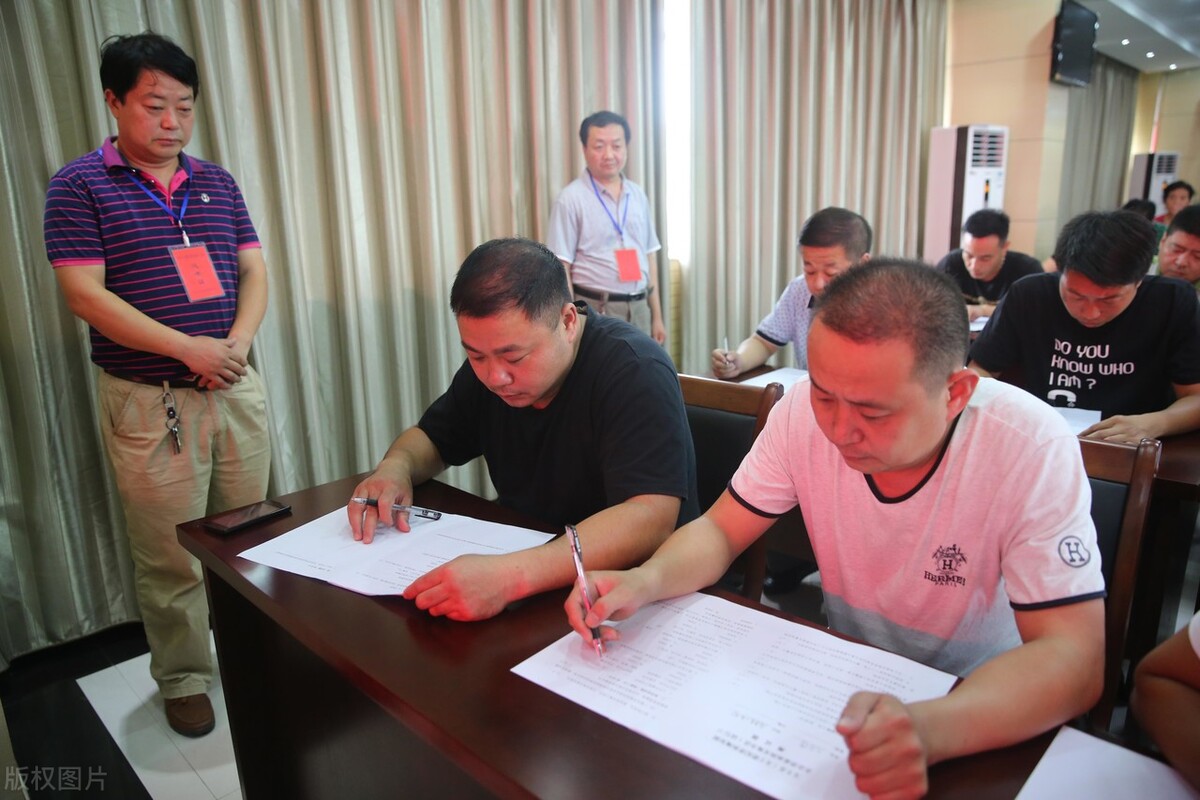 公务员遴选，有工作经验，为何面试上不了70分呢？