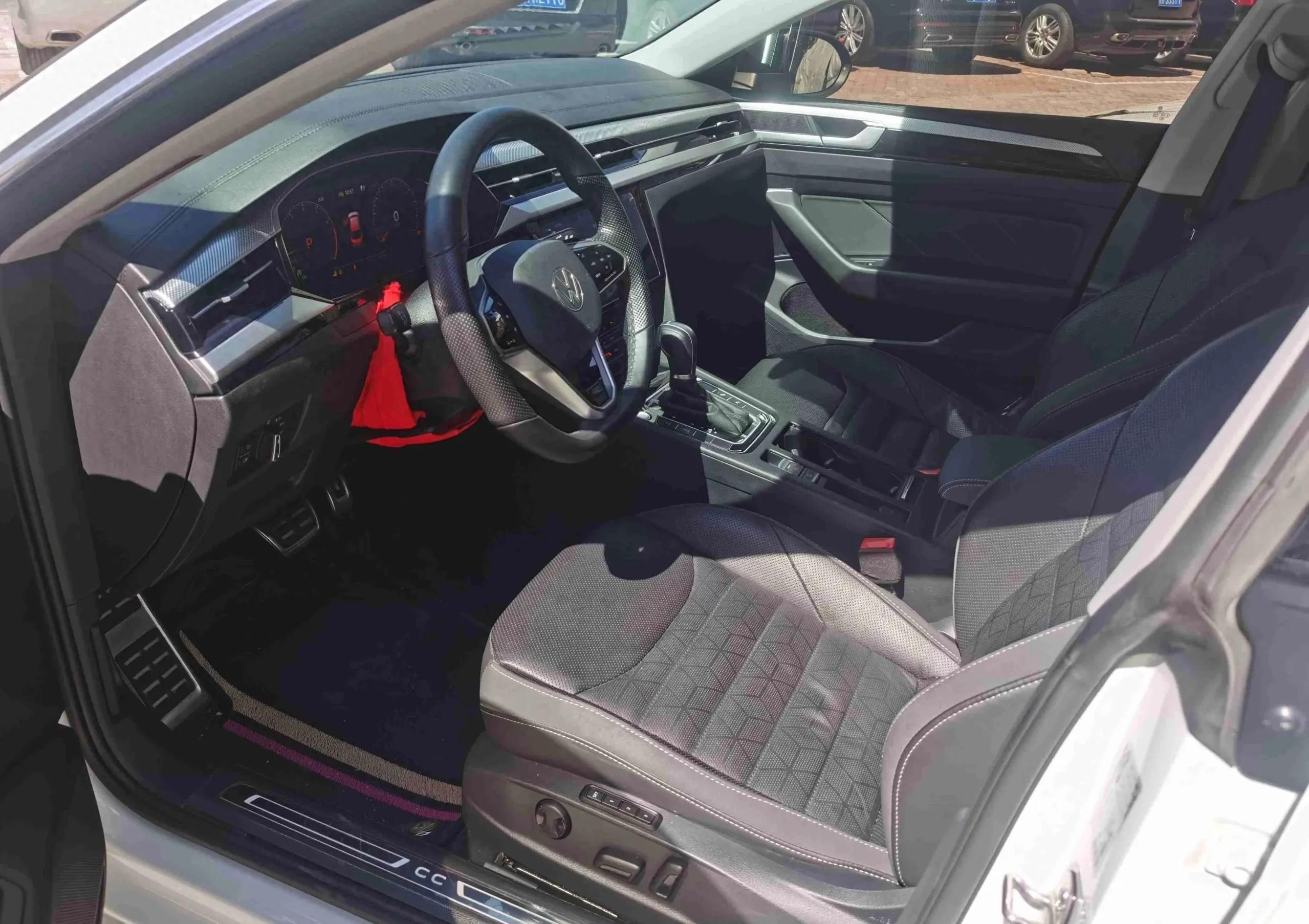 cc测评老款3.0,新款cc的优缺点