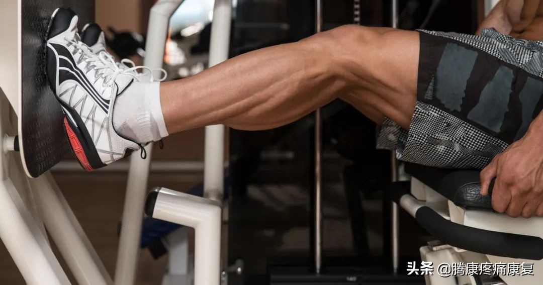 小腿紧绷怎么办,小腿很紧绷怎么拉伸