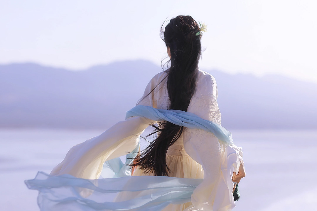 10首立夏经典诗词莺啼春去愁千缕,立夏100首夏日诗词带你清凉一夏