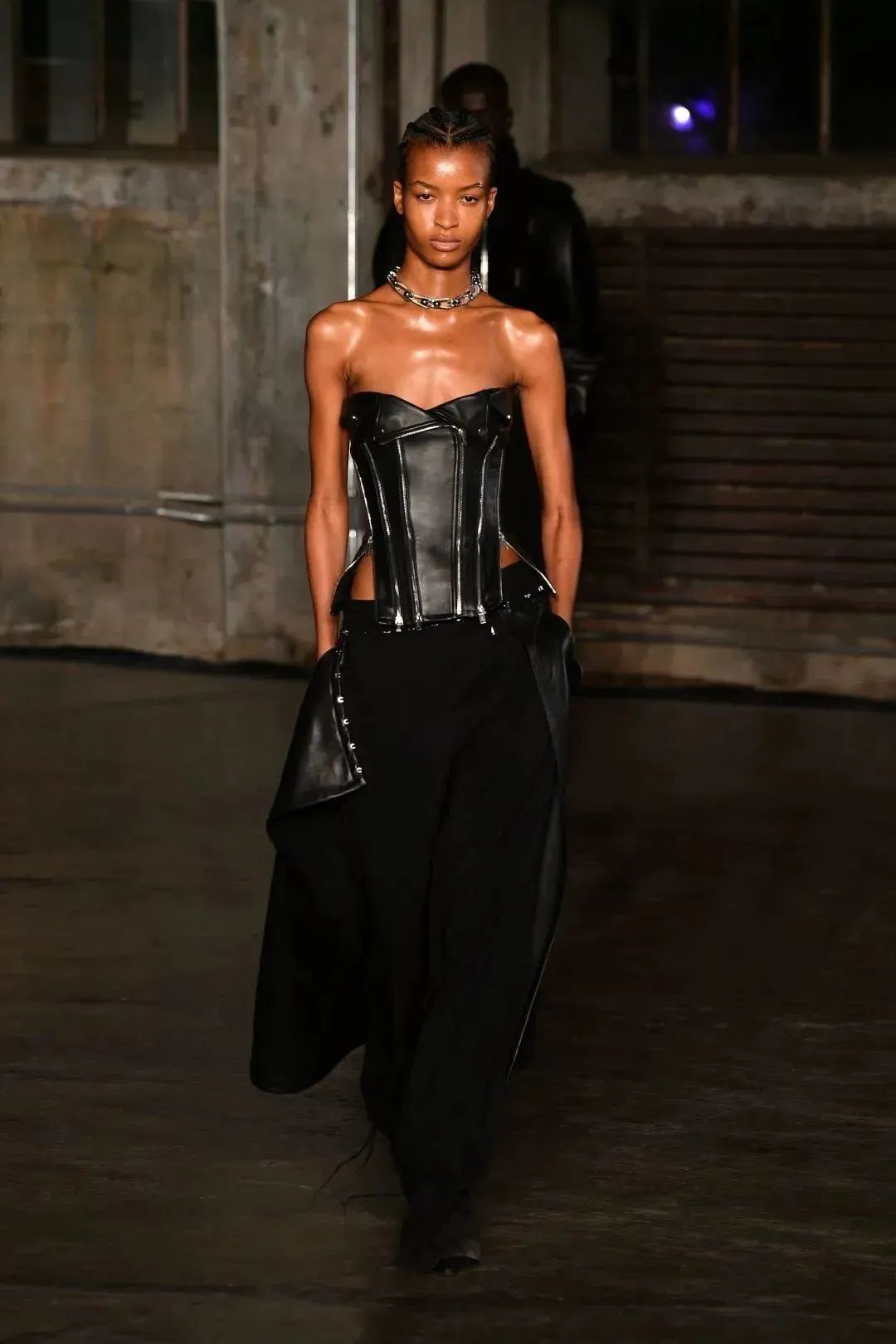 让我们从“茜茜公主”开始，聊聊内衣这件事儿