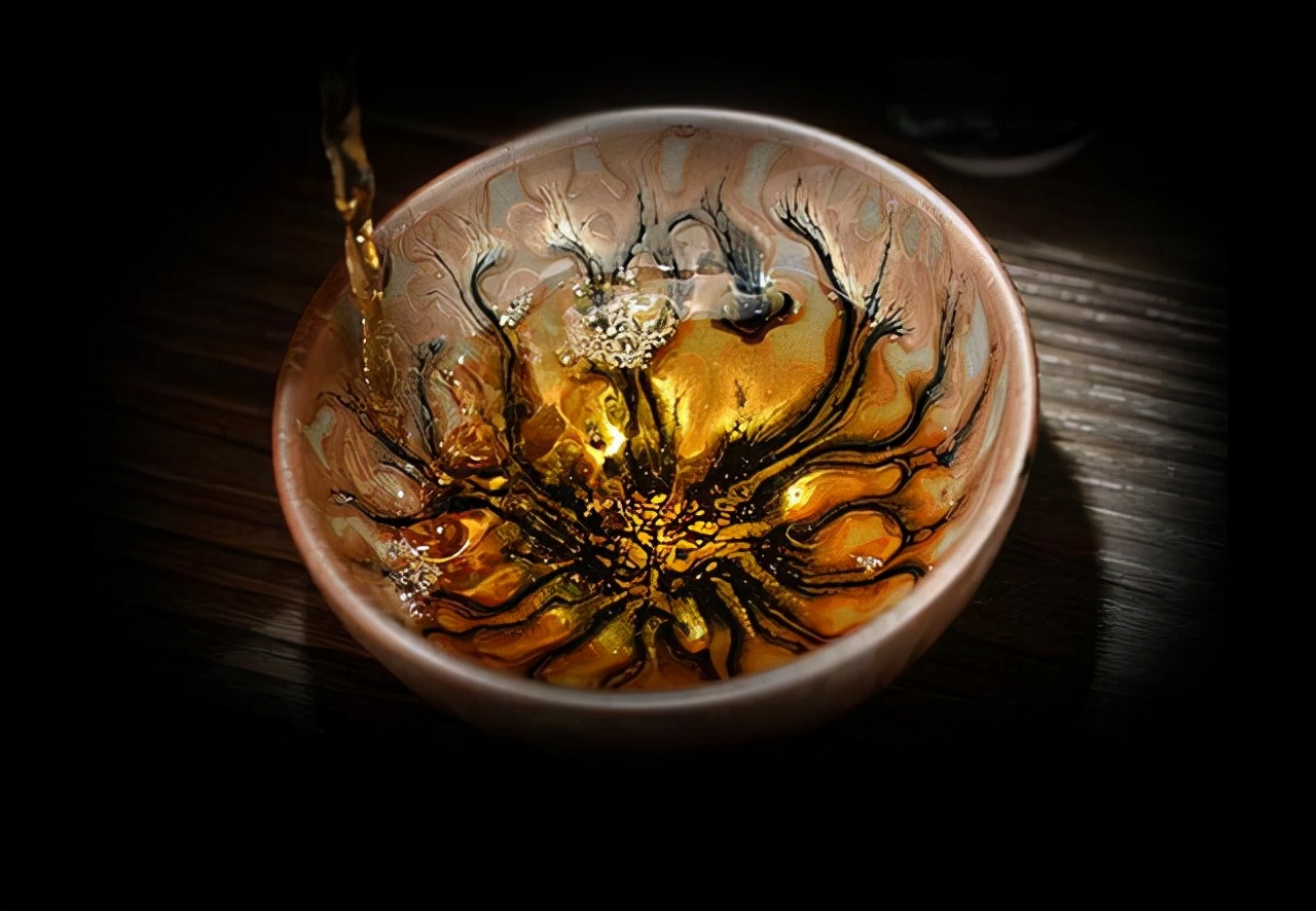 为什么建盏喝茶口感更好,建盏喝茶的好处和缺点