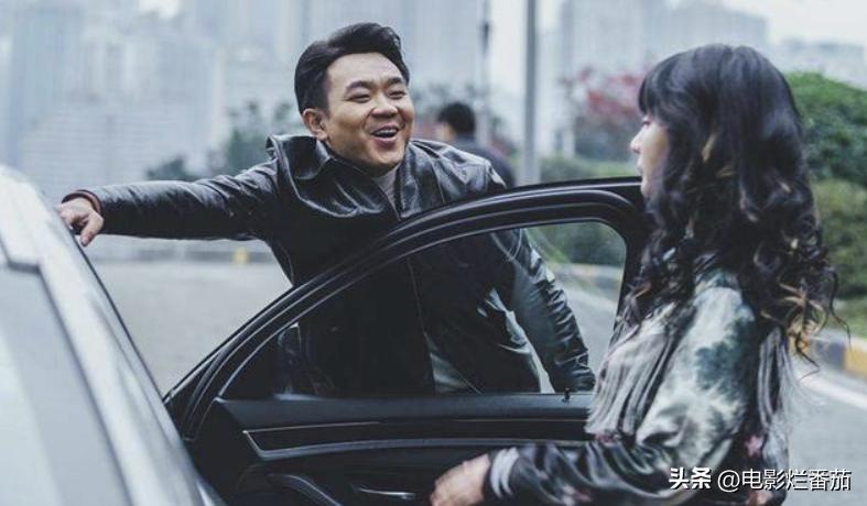 “草根”大鹏终获影帝，他身上的三个“未解之谜”，是时候解开了