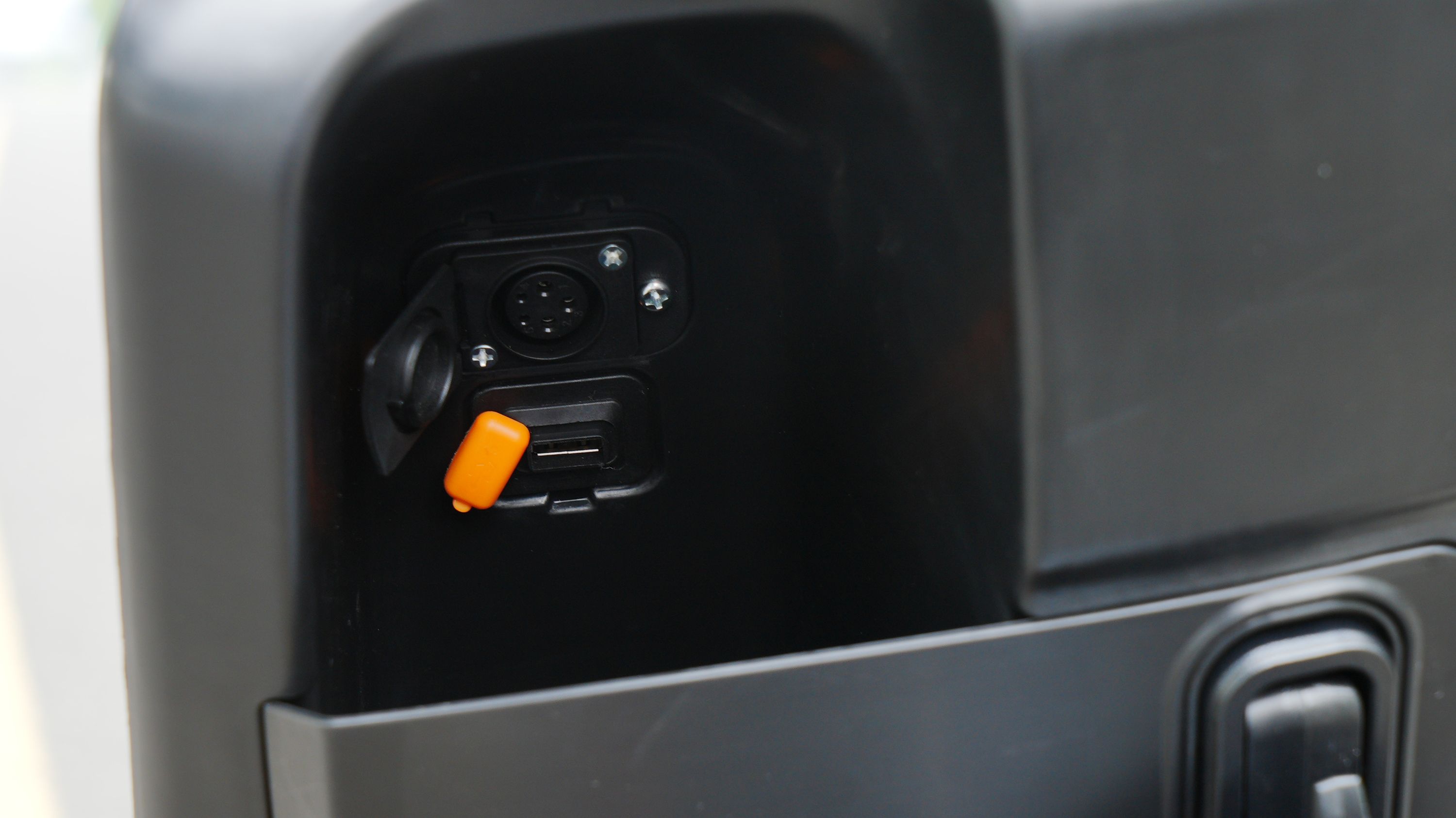 电动车座椅买哪种好,猛马电动车怎么选