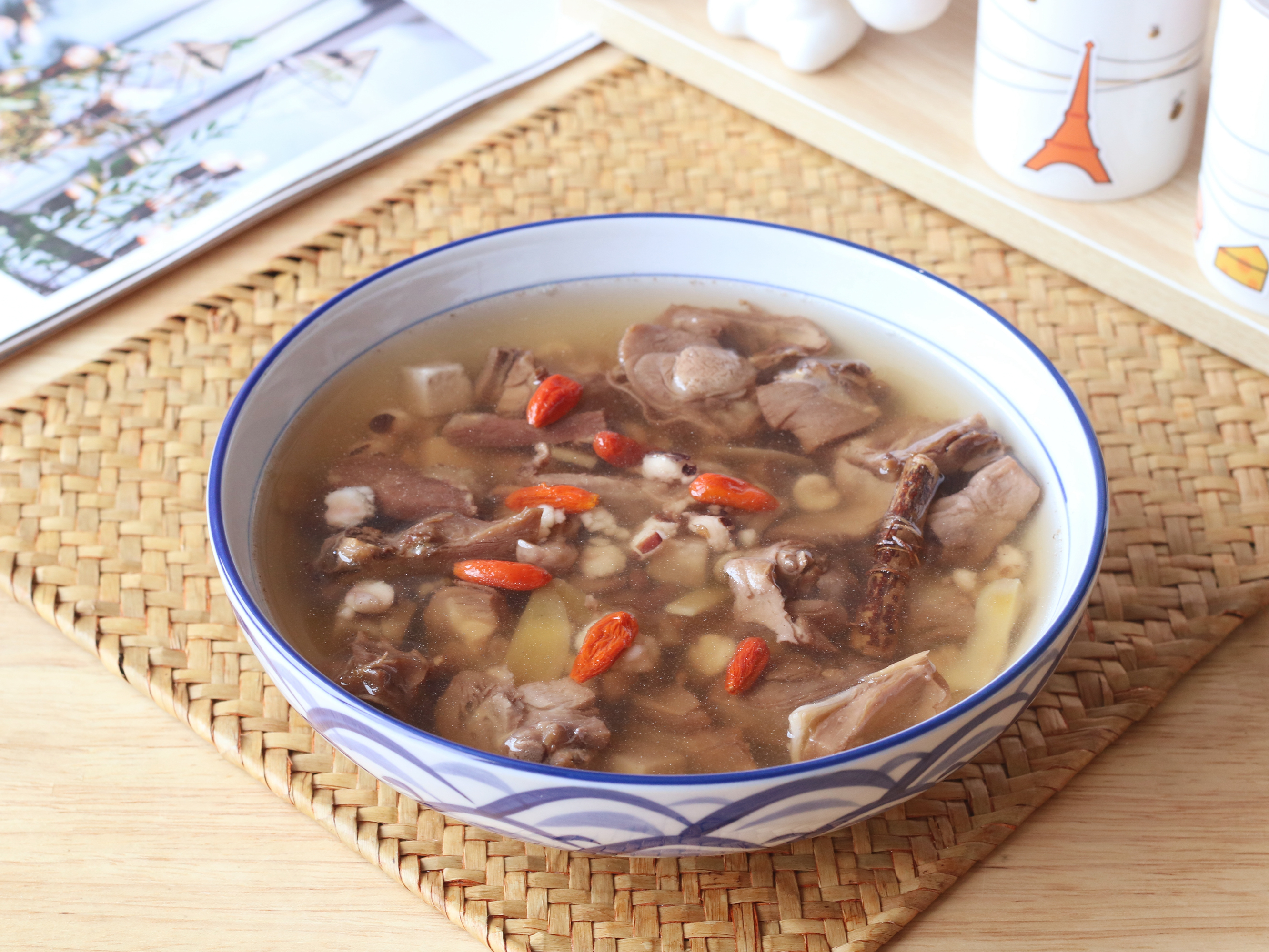 现在这潮湿天气适合煲什么祛湿汤,在广东什么季节饮祛湿汤最好