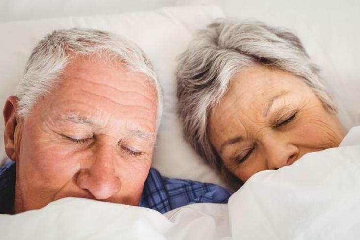 老年人“同房”，谁受益更多？