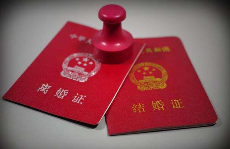 重庆残疾小伙卖白糕,重庆卖白糕富翁被杀