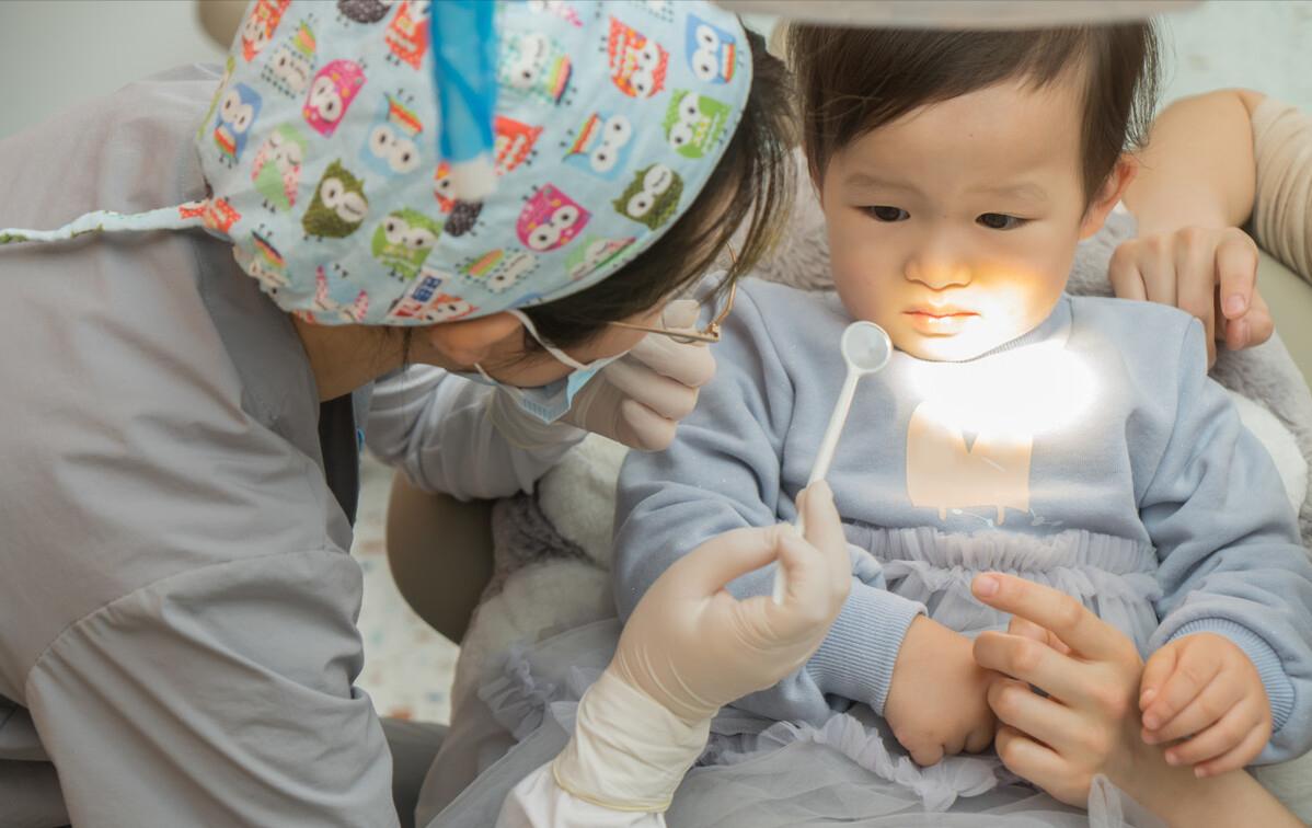 一招解决宝宝说话晚,宝宝开口说话晚的原因和解决办法