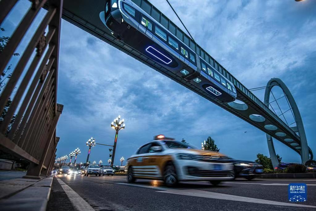 全国首条悬空列车,国内首条悬挂式空中轨道列车江苏