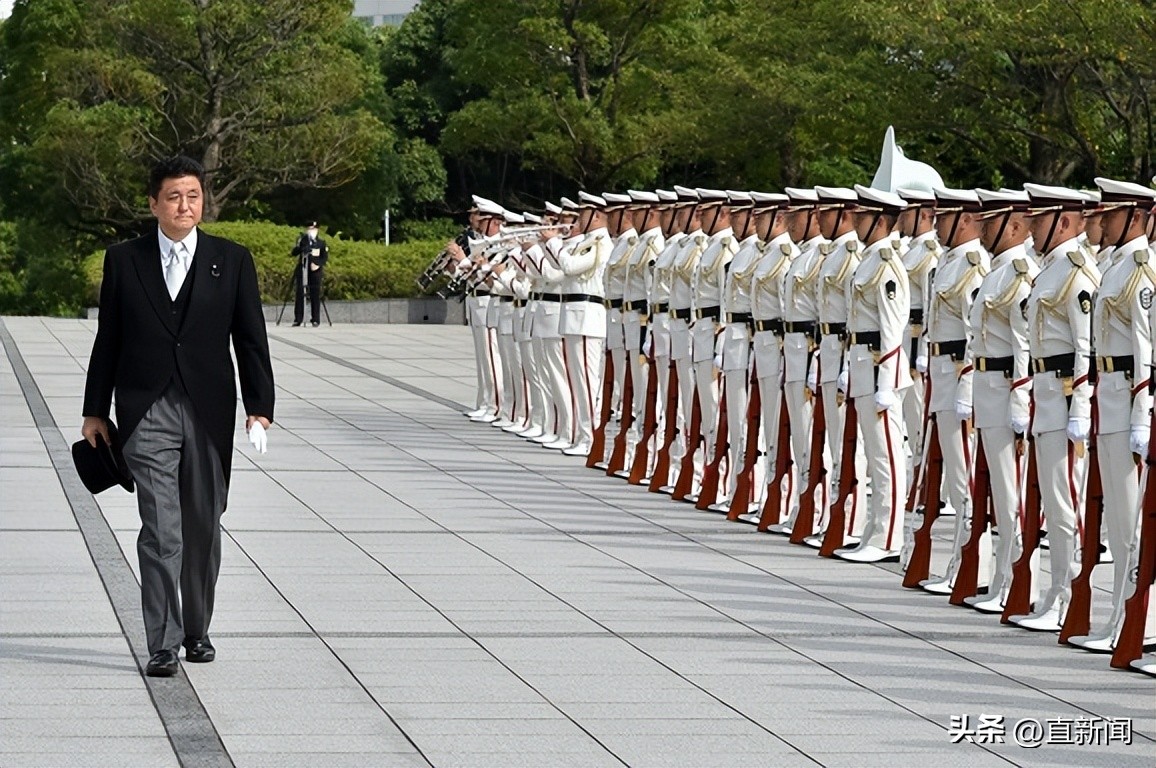 安倍晋三最后时刻,安倍晋三黑白素描肖像