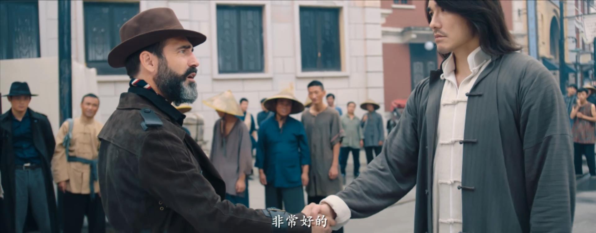 女配露大腿，反派成X战警，同样《华英雄》，胡兵比郑伊健差远了