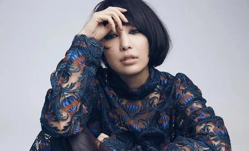 “偏执歌后”中岛美嘉：凭一首歌拉低日本自杀率，失聪仍坚持歌唱