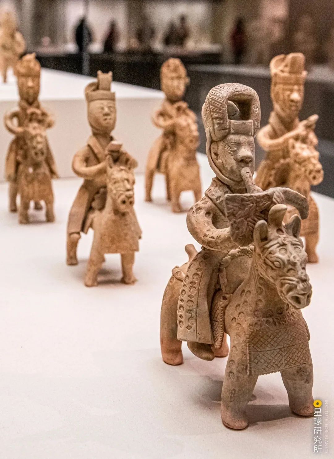 什么是魏晋南北朝服饰的特点,魏晋南北朝纪录片