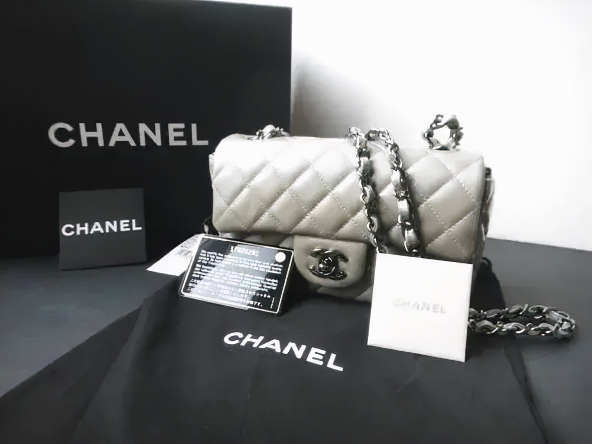 chanel镭射标身份卡,chanel什么时候有镭射