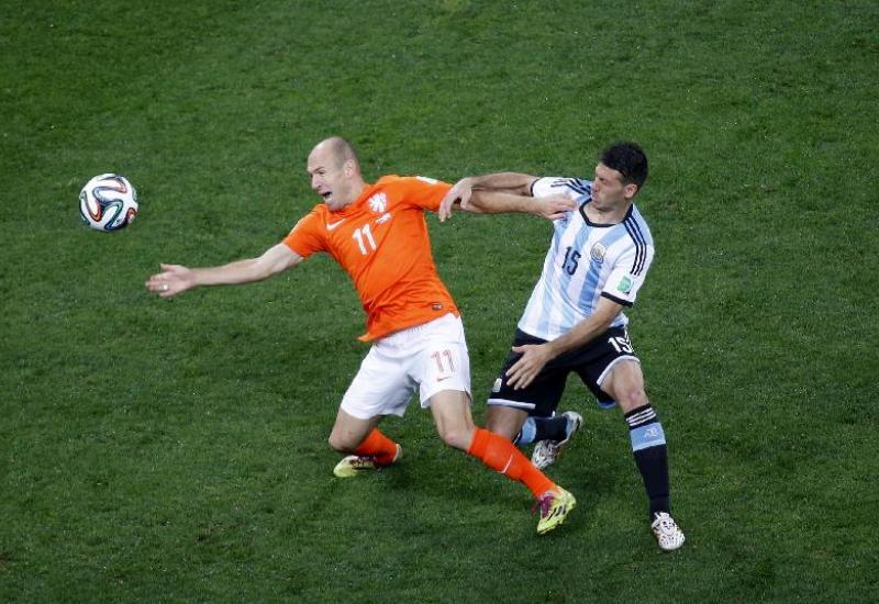 欧预赛：法国VS荷兰，主队进攻彻底拉满，本场力求击败对手