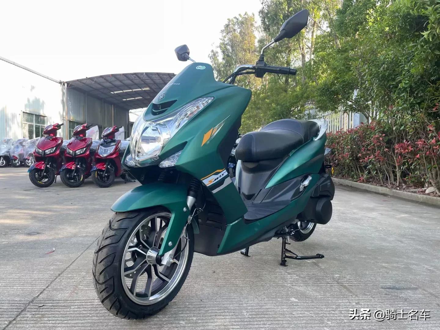 2024款坦克150踏板摩托,本田坦克150新款