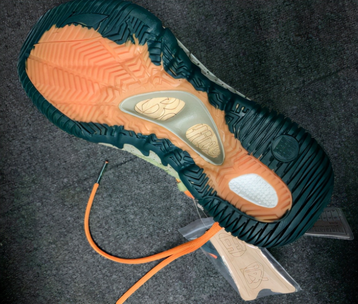 安踏反logo板鞋,耐克安踏李宁哪个板鞋好