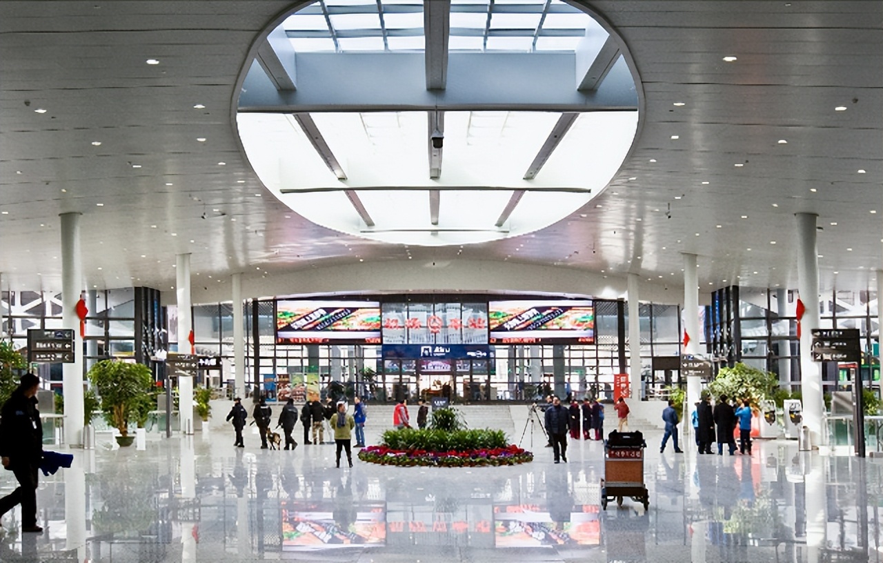 中国离市区最近的十大机场,中国两个机场需要离多远