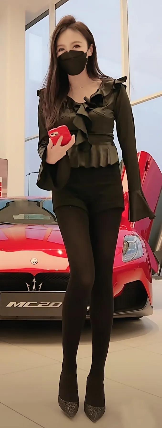 150小个子紧身裤加绒修身,好身材高颜值女人清纯穿搭