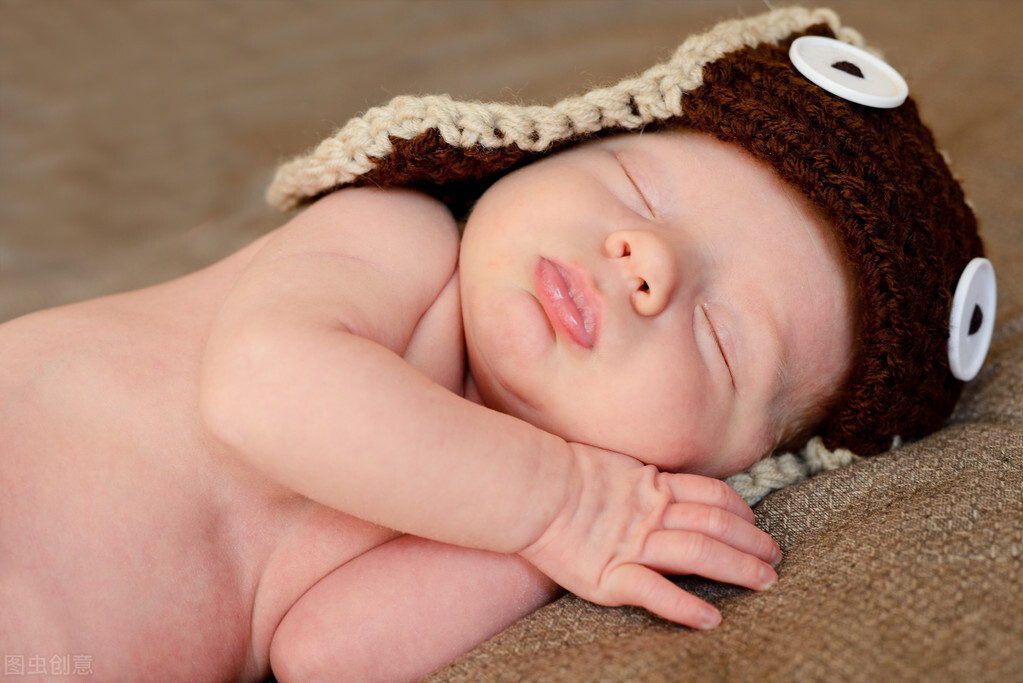 四个月宝宝头型睡扁了还能纠正吗,婴儿头睡扁纠正示意图