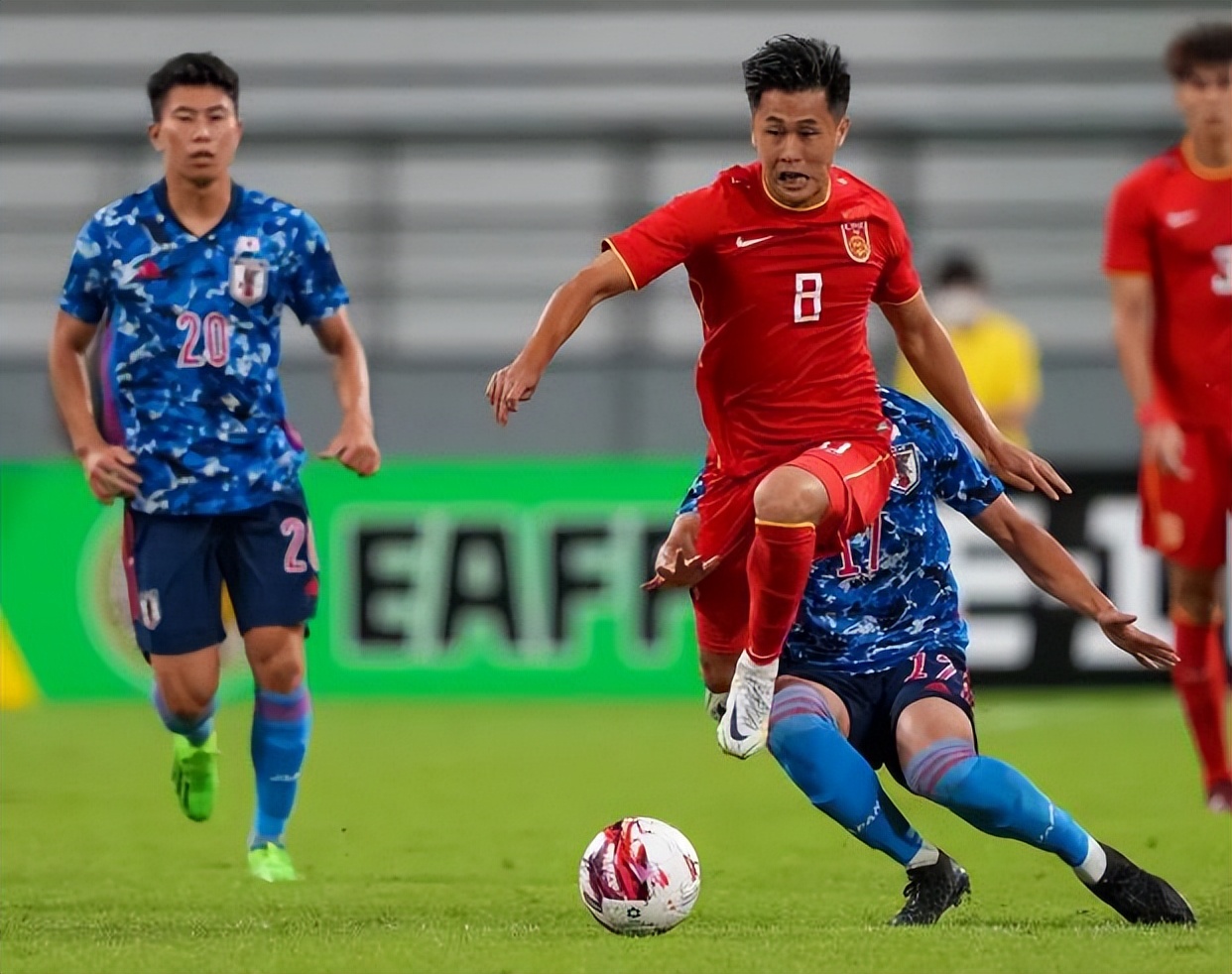 他是国足王牌核心，却在中超有价无市无球队敢要，原因让人无奈