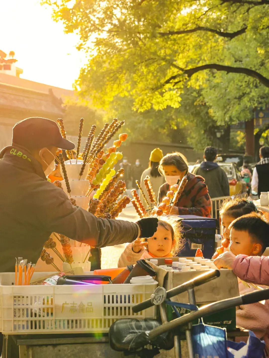 一入秋北京就变成了北平原文,一入秋北京就成了北平是谁说的
